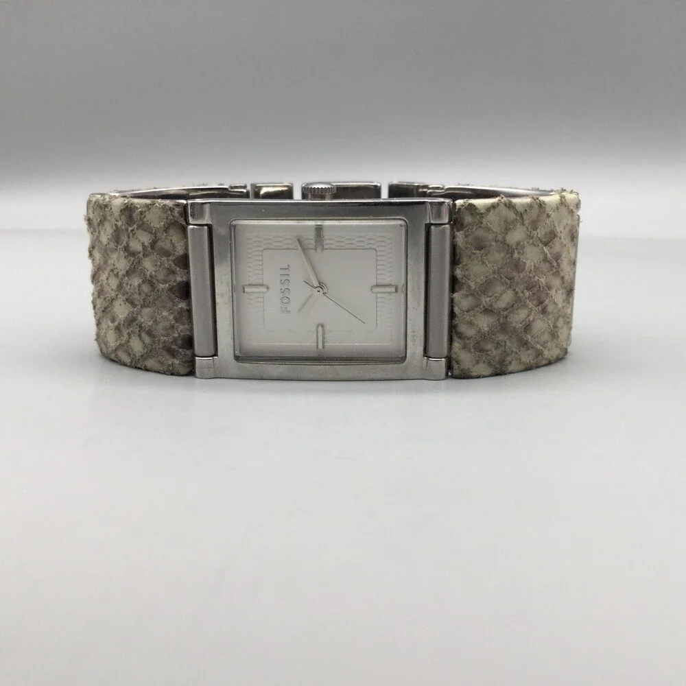 Fossil Womens Watch 24mm Silver Tone Dial Dress CE-2259 New Battery 6.5